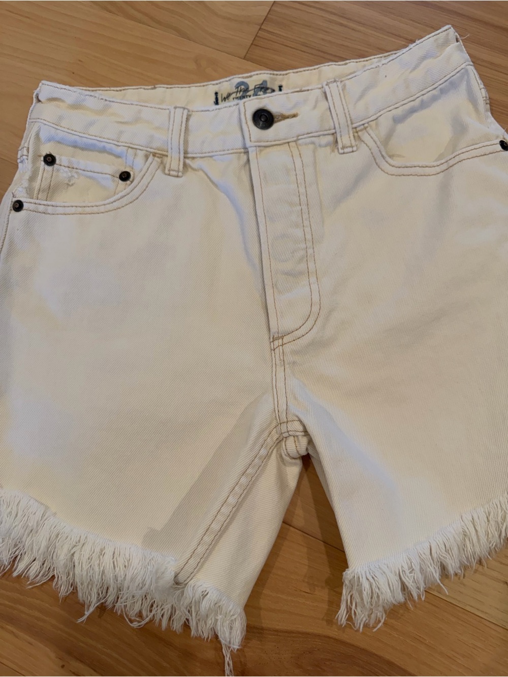 Free People Destroyed Denim Shorts Ivory - Picture 3 of 9